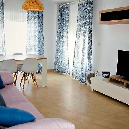 With Terrace And Pool, 300 M From Appartamento *